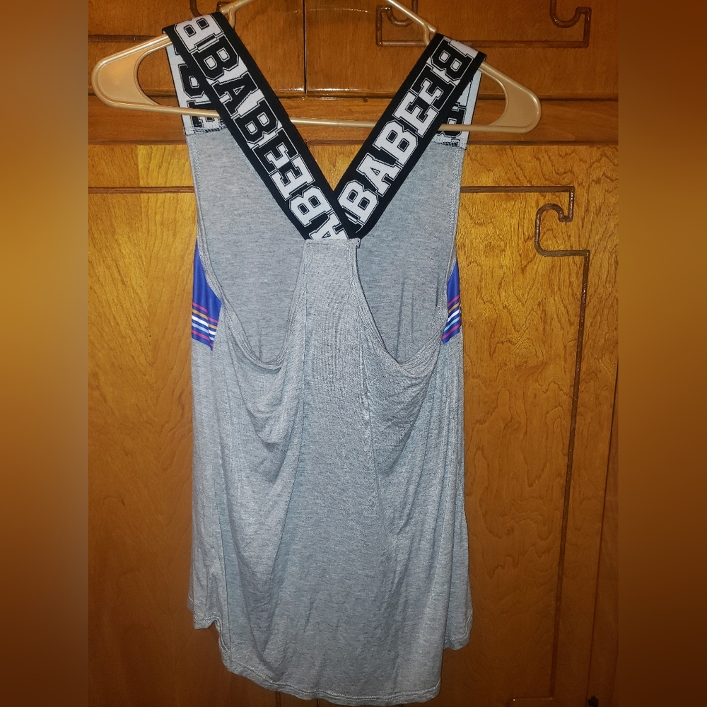 No Boundaries Tank top - Picture 2 of 2
